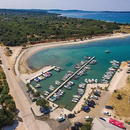 Dom wakacyjny In With House Sea View *