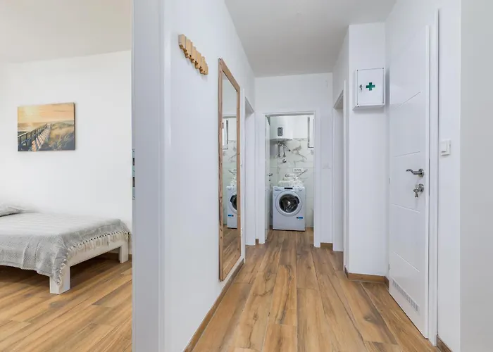 In With House Sea View *