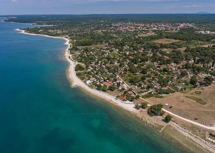 Dom wakacyjny In With House Sea View