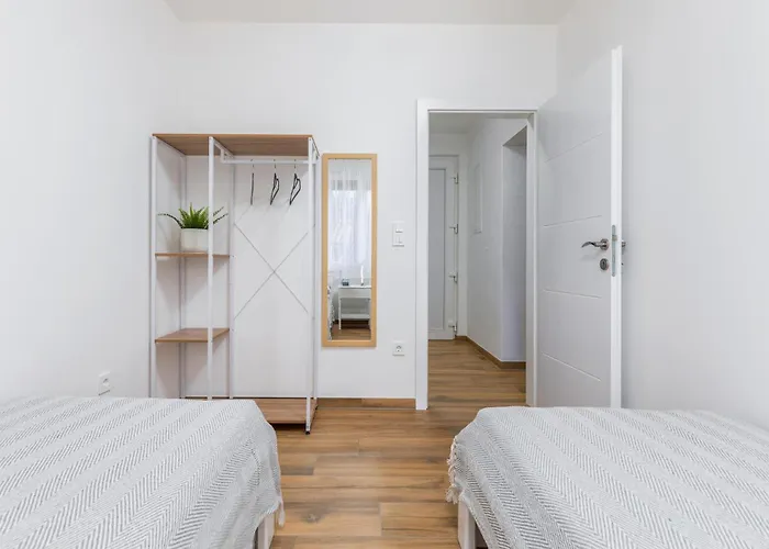 In With House Sea View *