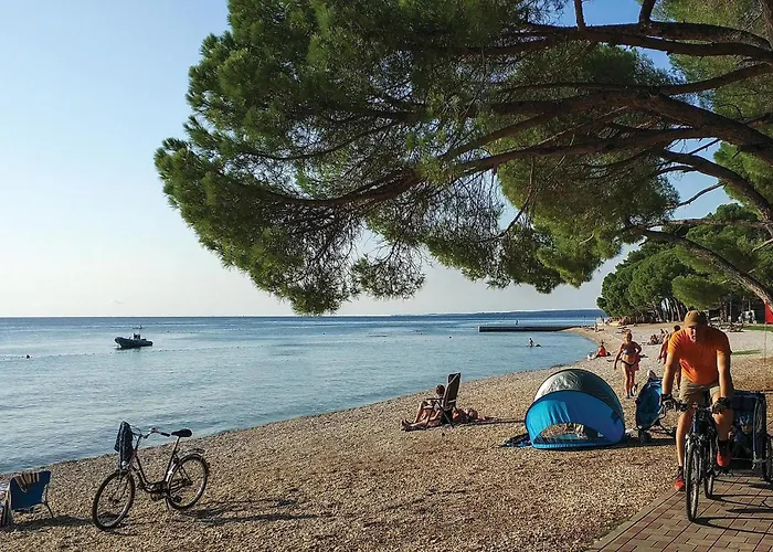 Dom wakacyjny In With House Sea View Peroj